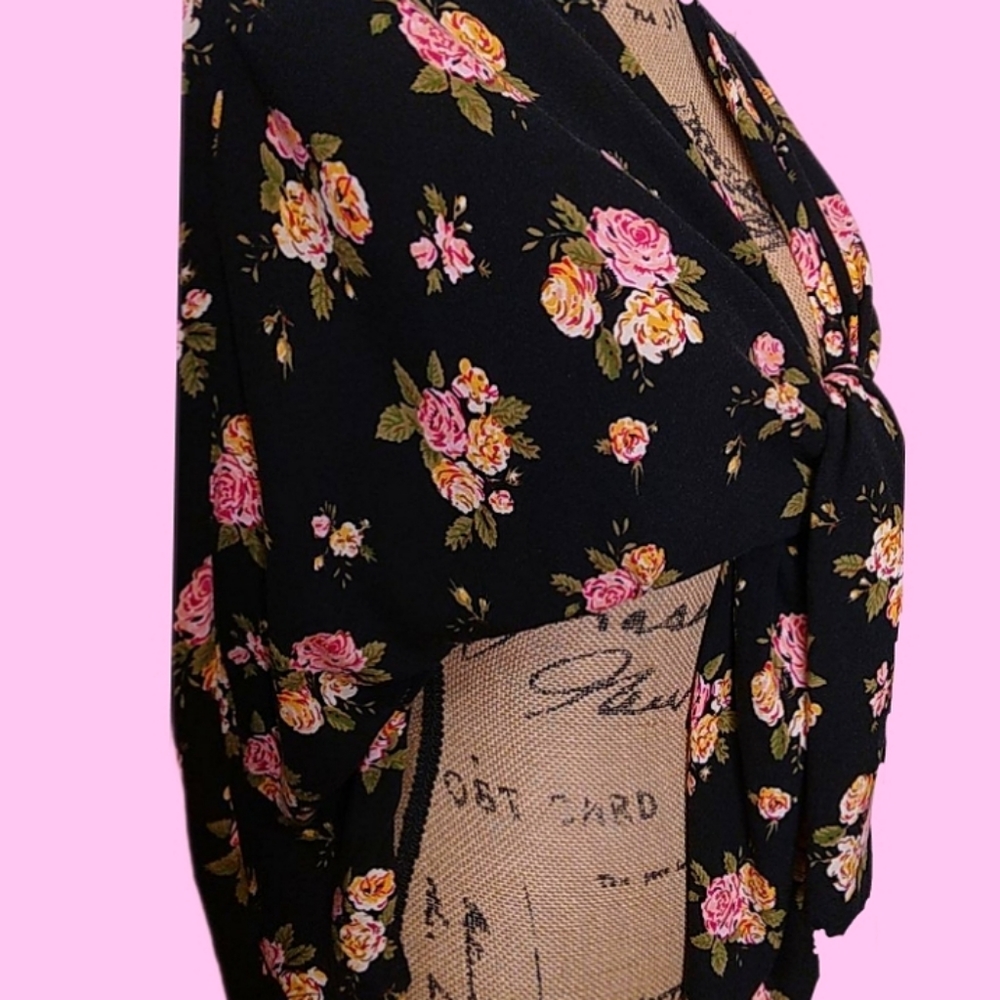 Versatile Crop Top - Picture 4 of 6